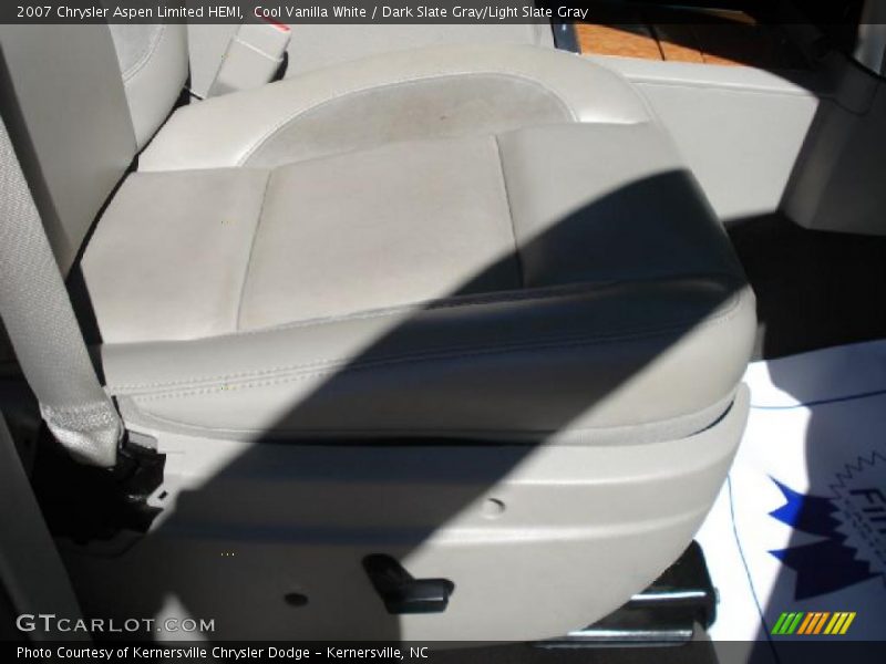 Cool Vanilla White / Dark Slate Gray/Light Slate Gray 2007 Chrysler Aspen Limited HEMI