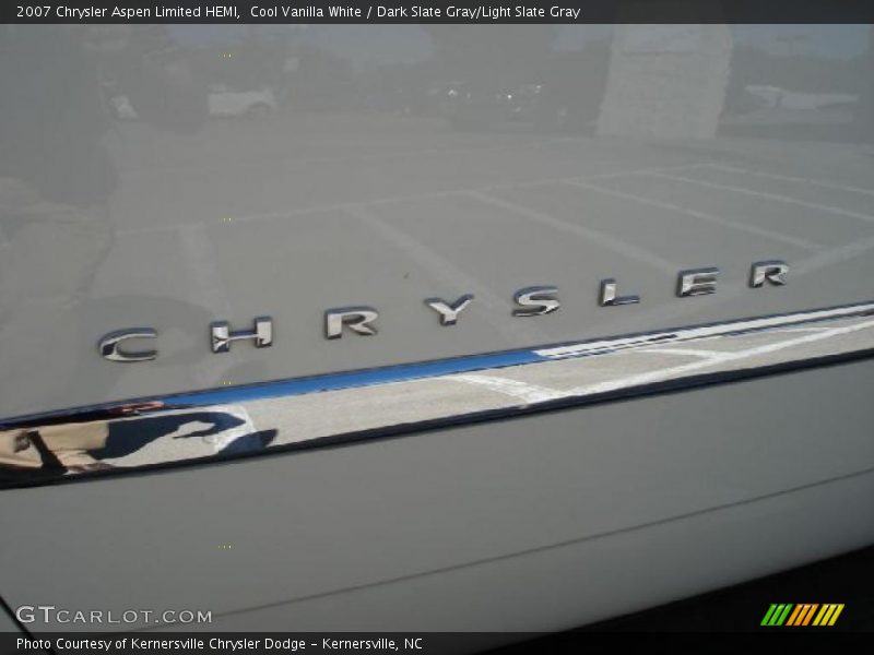 Cool Vanilla White / Dark Slate Gray/Light Slate Gray 2007 Chrysler Aspen Limited HEMI