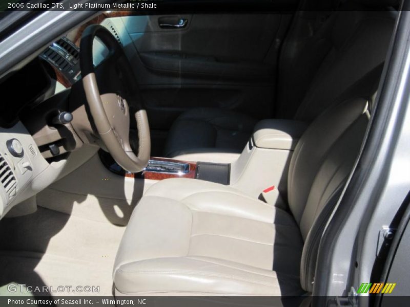 Light Platinum Metallic / Shale 2006 Cadillac DTS
