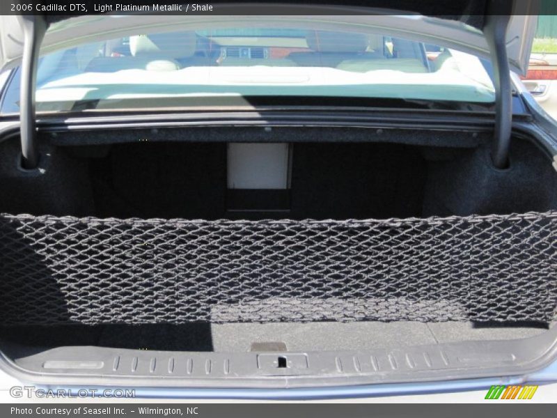 Light Platinum Metallic / Shale 2006 Cadillac DTS