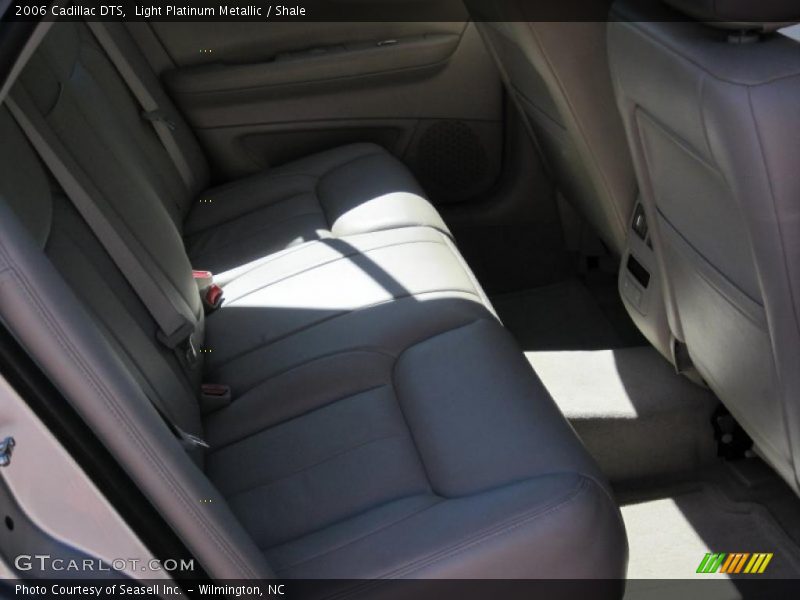 Light Platinum Metallic / Shale 2006 Cadillac DTS