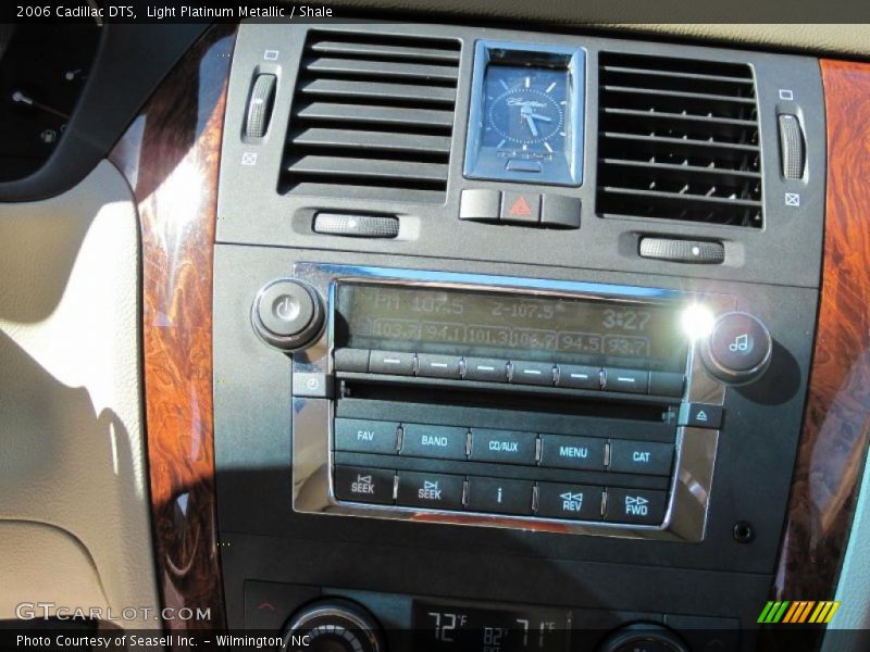 Light Platinum Metallic / Shale 2006 Cadillac DTS