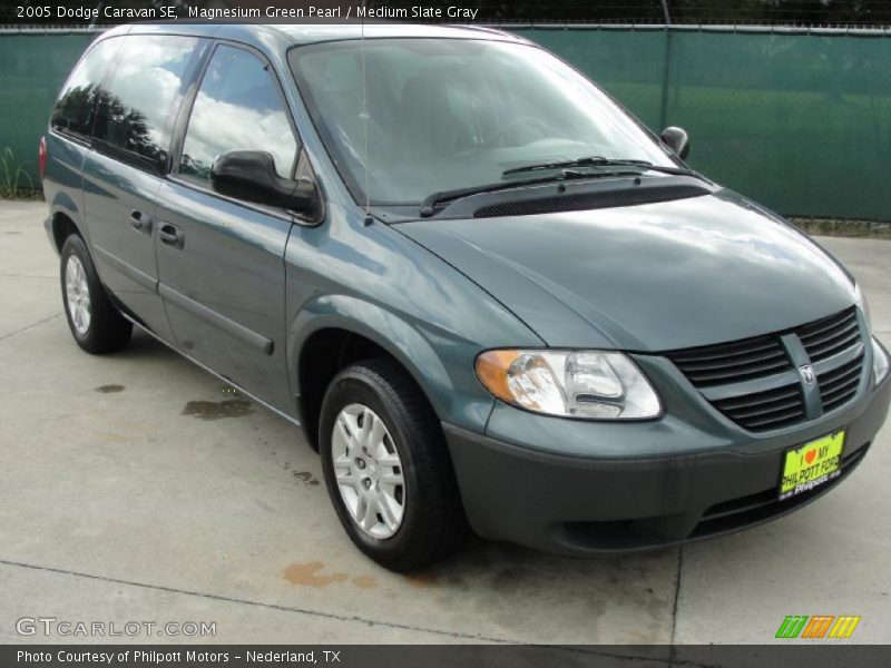 Magnesium Green Pearl / Medium Slate Gray 2005 Dodge Caravan SE