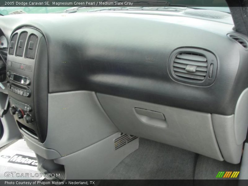 Magnesium Green Pearl / Medium Slate Gray 2005 Dodge Caravan SE