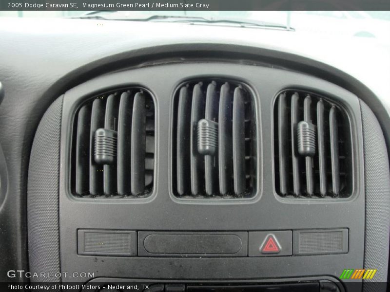 Magnesium Green Pearl / Medium Slate Gray 2005 Dodge Caravan SE