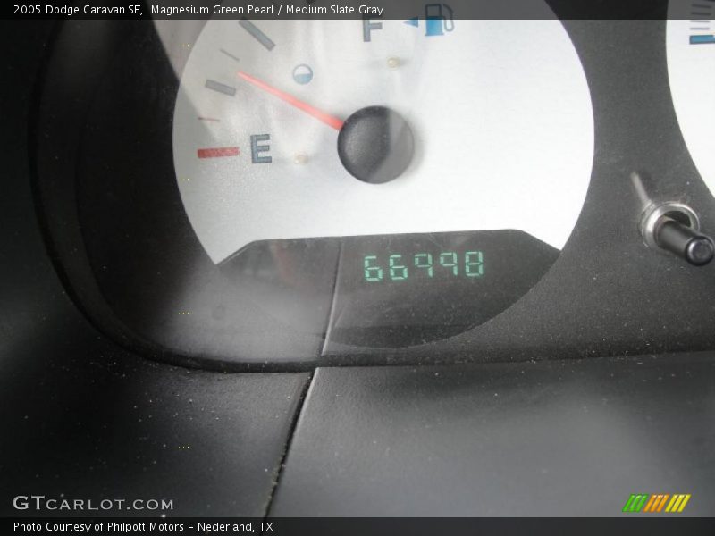 Magnesium Green Pearl / Medium Slate Gray 2005 Dodge Caravan SE