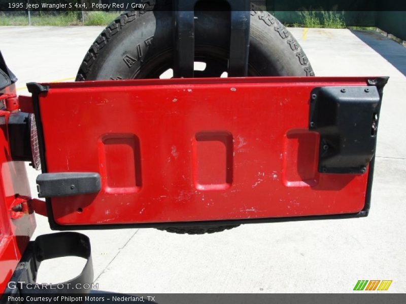 Poppy Red / Gray 1995 Jeep Wrangler S 4x4