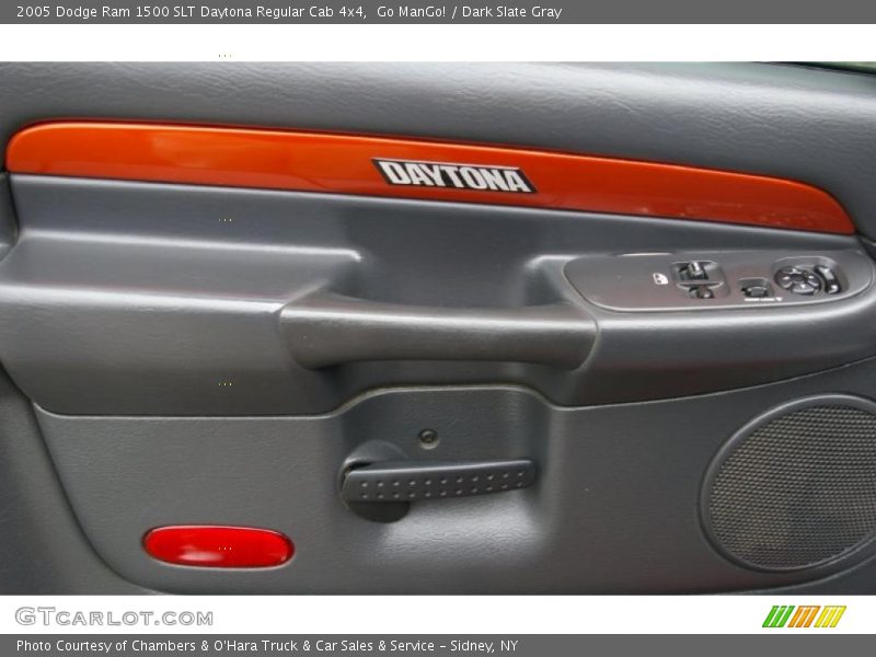 Go ManGo! / Dark Slate Gray 2005 Dodge Ram 1500 SLT Daytona Regular Cab 4x4