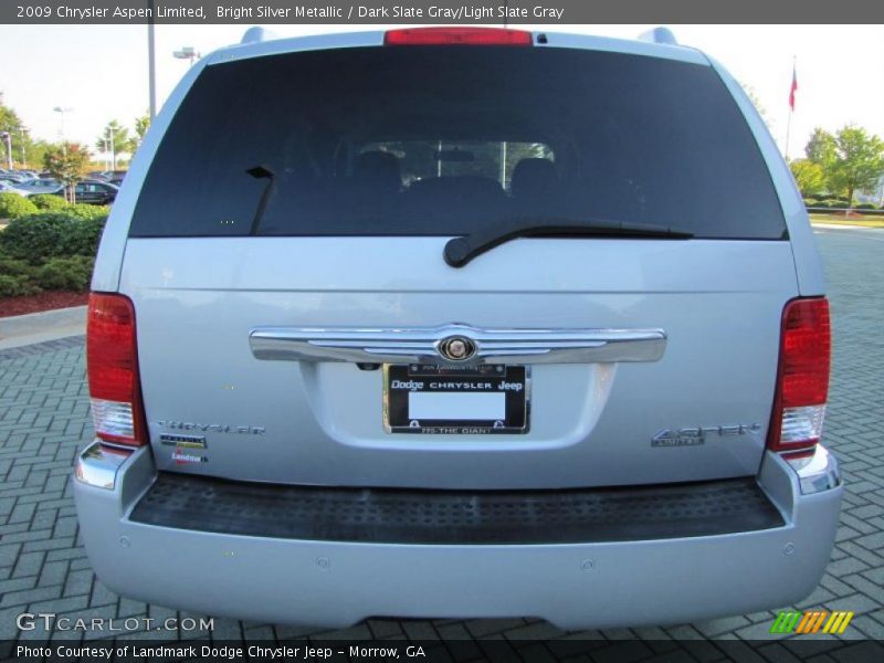 Bright Silver Metallic / Dark Slate Gray/Light Slate Gray 2009 Chrysler Aspen Limited