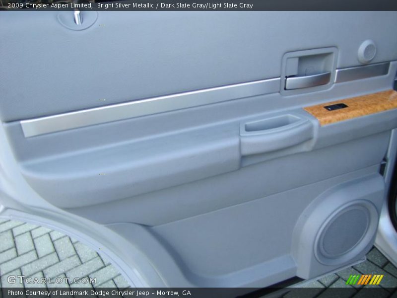 Bright Silver Metallic / Dark Slate Gray/Light Slate Gray 2009 Chrysler Aspen Limited
