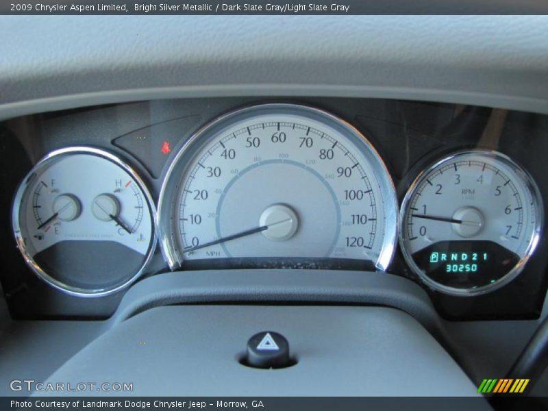 Bright Silver Metallic / Dark Slate Gray/Light Slate Gray 2009 Chrysler Aspen Limited