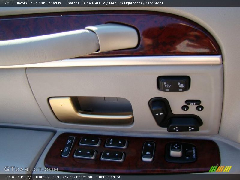 Charcoal Beige Metallic / Medium Light Stone/Dark Stone 2005 Lincoln Town Car Signature