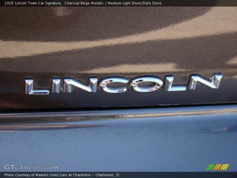 Charcoal Beige Metallic / Medium Light Stone/Dark Stone 2005 Lincoln Town Car Signature