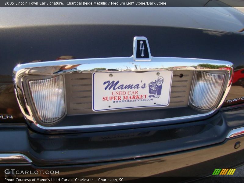 Charcoal Beige Metallic / Medium Light Stone/Dark Stone 2005 Lincoln Town Car Signature