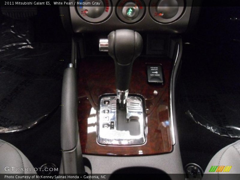 White Pearl / Medium Gray 2011 Mitsubishi Galant ES
