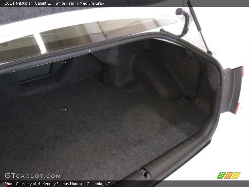 White Pearl / Medium Gray 2011 Mitsubishi Galant ES