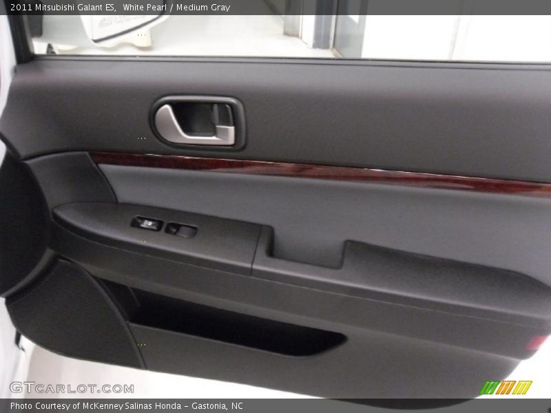 White Pearl / Medium Gray 2011 Mitsubishi Galant ES