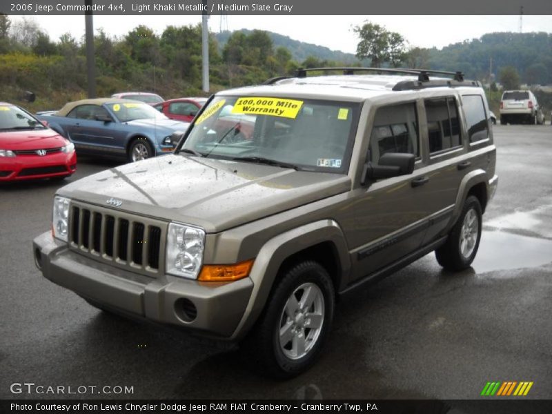 Light Khaki Metallic / Medium Slate Gray 2006 Jeep Commander 4x4