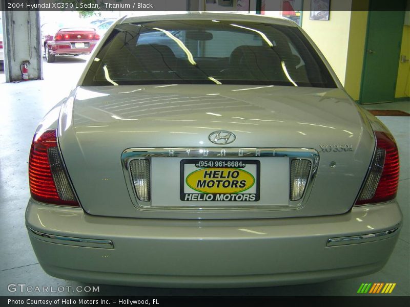 Titanium / Black 2004 Hyundai XG350 L Sedan