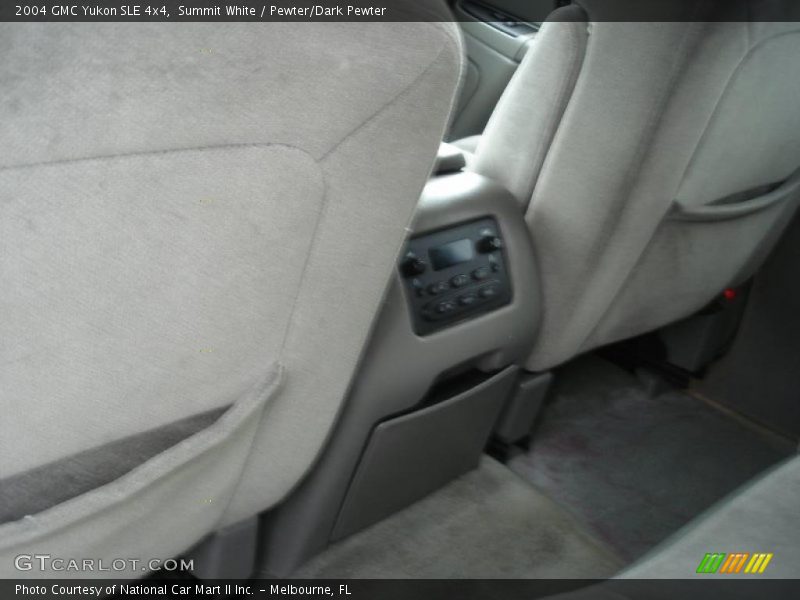 Summit White / Pewter/Dark Pewter 2004 GMC Yukon SLE 4x4