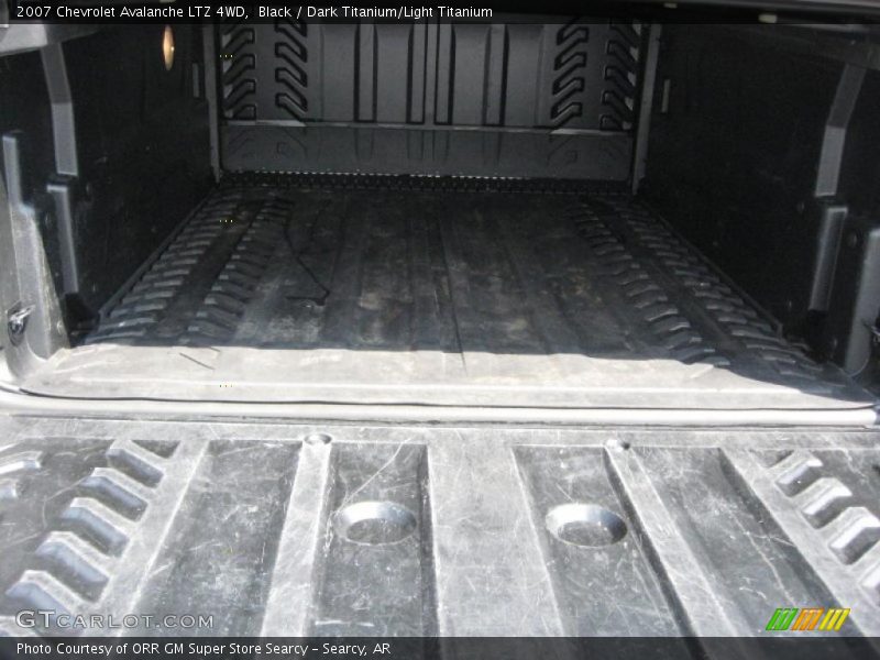 Black / Dark Titanium/Light Titanium 2007 Chevrolet Avalanche LTZ 4WD