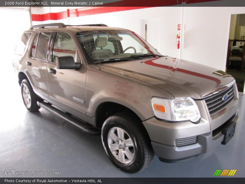 Mineral Grey Metallic / Camel 2006 Ford Explorer XLS