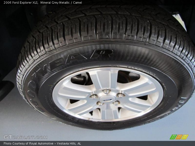 Mineral Grey Metallic / Camel 2006 Ford Explorer XLS