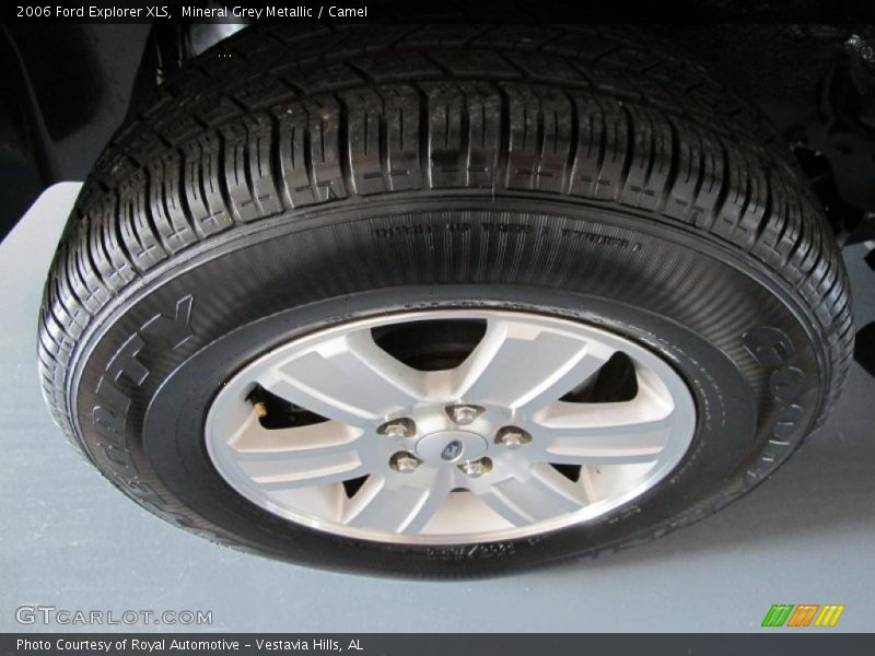 Mineral Grey Metallic / Camel 2006 Ford Explorer XLS