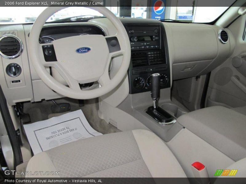 Mineral Grey Metallic / Camel 2006 Ford Explorer XLS