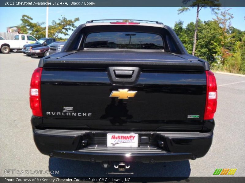 Black / Ebony 2011 Chevrolet Avalanche LTZ 4x4