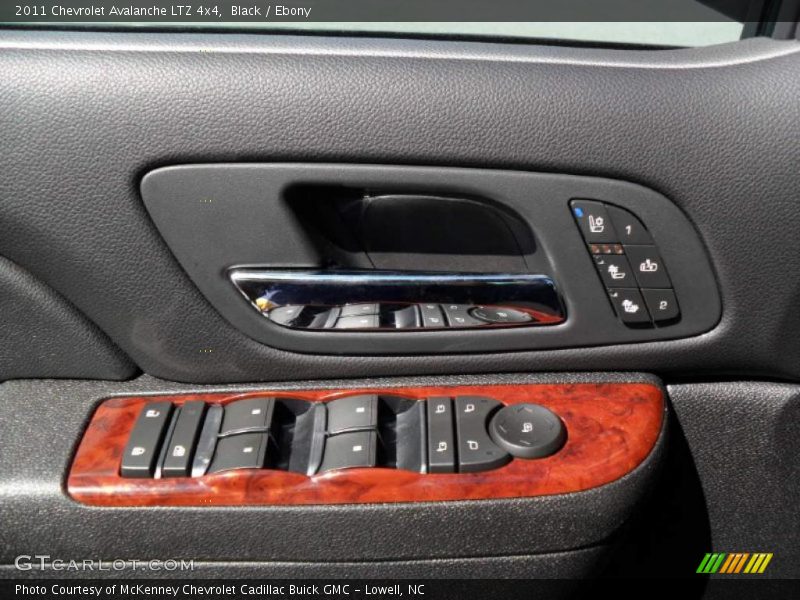 Black / Ebony 2011 Chevrolet Avalanche LTZ 4x4