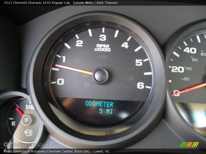 Summit White / Dark Titanium 2011 Chevrolet Silverado 1500 Regular Cab