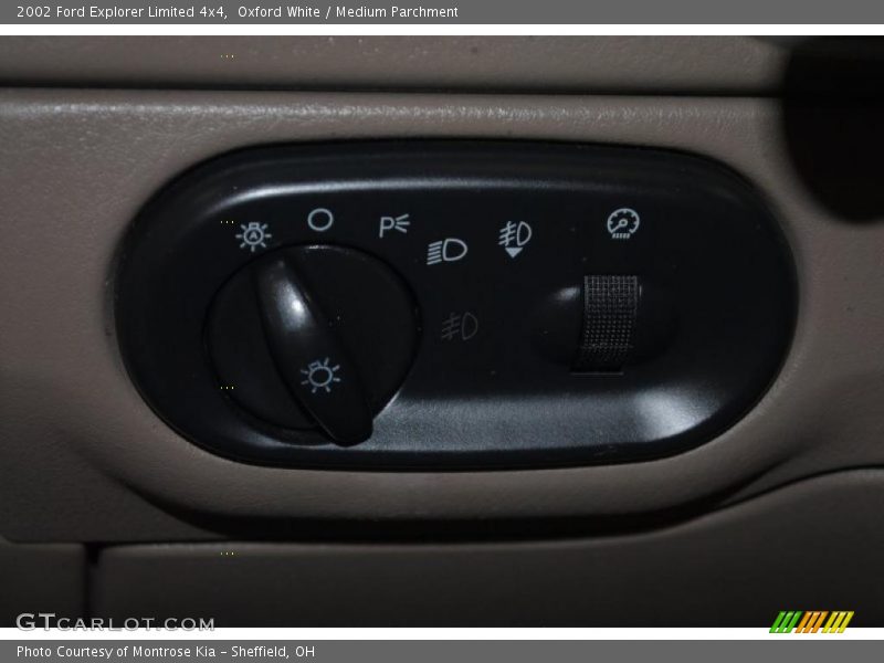 Oxford White / Medium Parchment 2002 Ford Explorer Limited 4x4