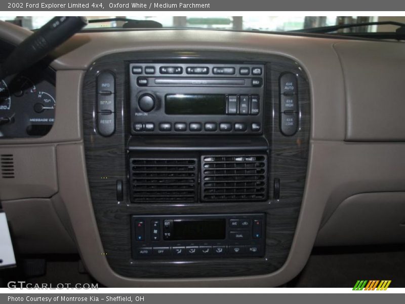 Oxford White / Medium Parchment 2002 Ford Explorer Limited 4x4