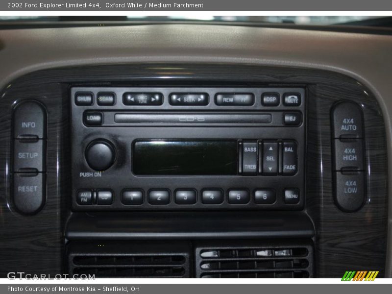 Oxford White / Medium Parchment 2002 Ford Explorer Limited 4x4