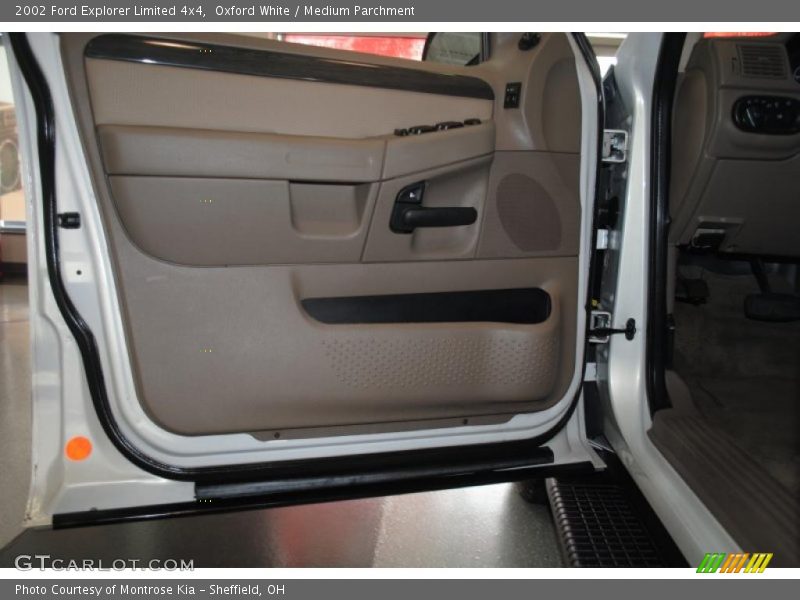 Oxford White / Medium Parchment 2002 Ford Explorer Limited 4x4
