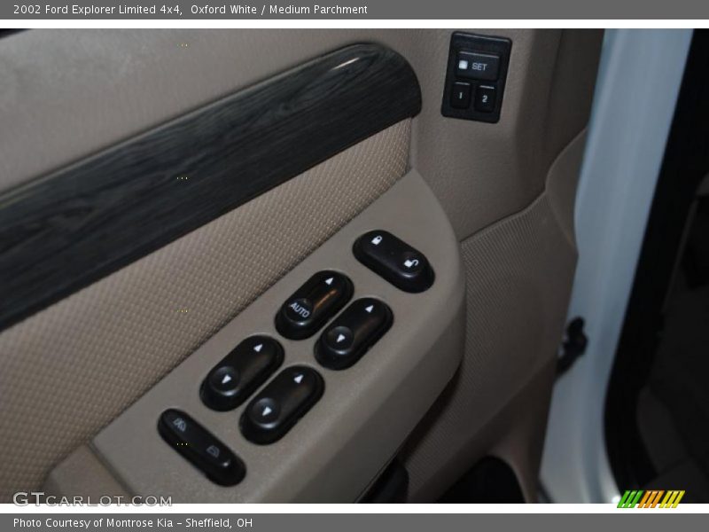 Oxford White / Medium Parchment 2002 Ford Explorer Limited 4x4