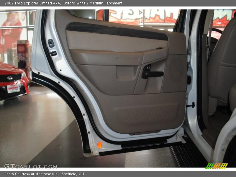 Oxford White / Medium Parchment 2002 Ford Explorer Limited 4x4