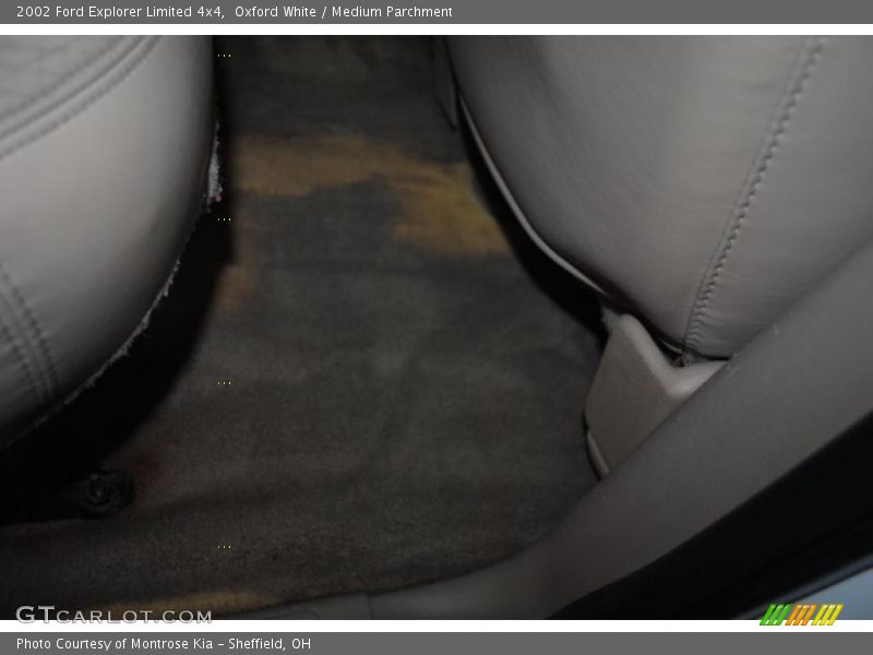 Oxford White / Medium Parchment 2002 Ford Explorer Limited 4x4