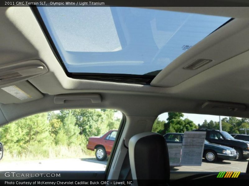 Olympic White / Light Titanium 2011 GMC Terrain SLT