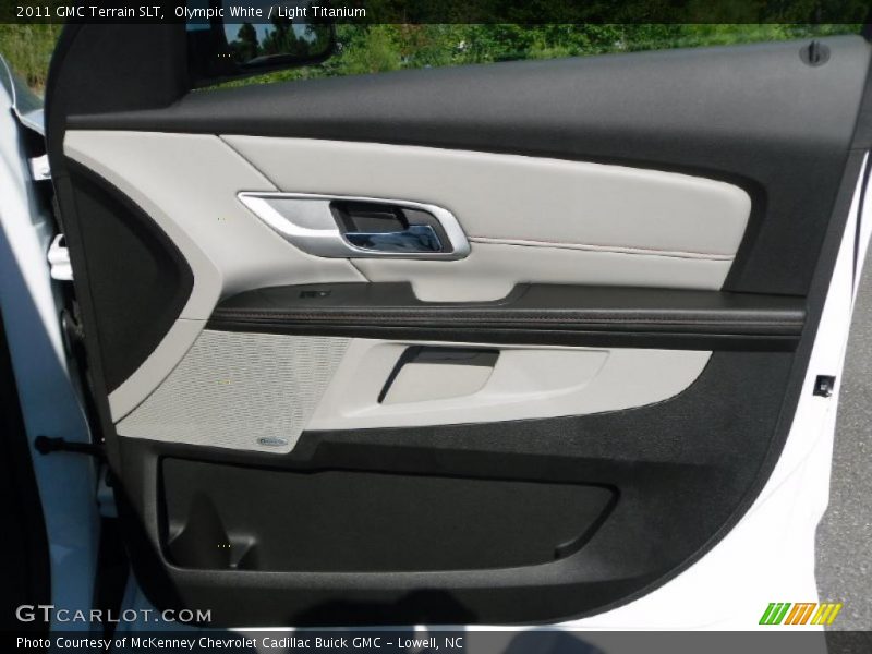Olympic White / Light Titanium 2011 GMC Terrain SLT