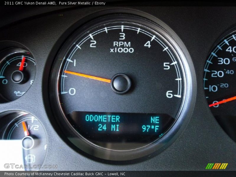 Pure Silver Metallic / Ebony 2011 GMC Yukon Denali AWD