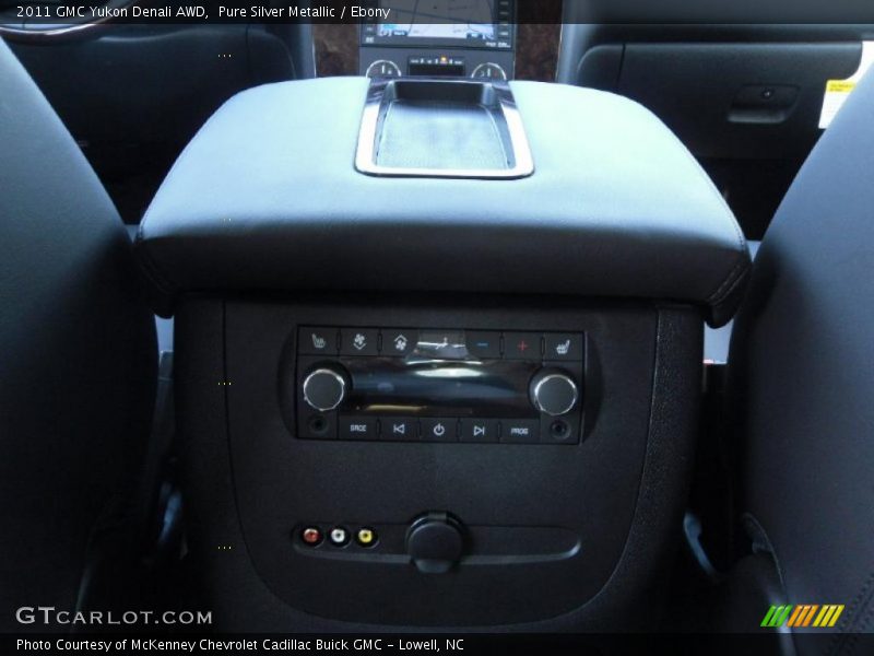 Pure Silver Metallic / Ebony 2011 GMC Yukon Denali AWD