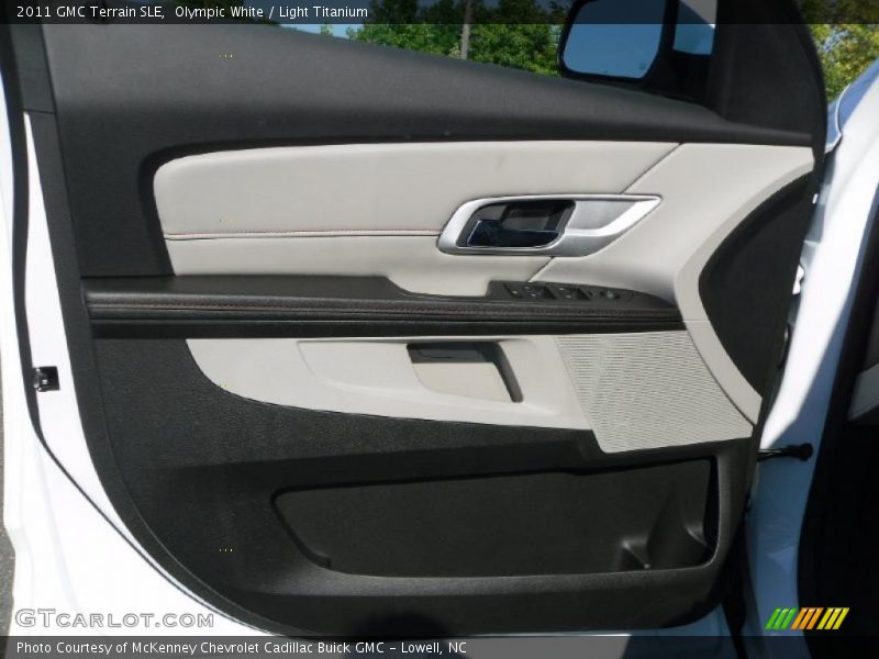 Olympic White / Light Titanium 2011 GMC Terrain SLE