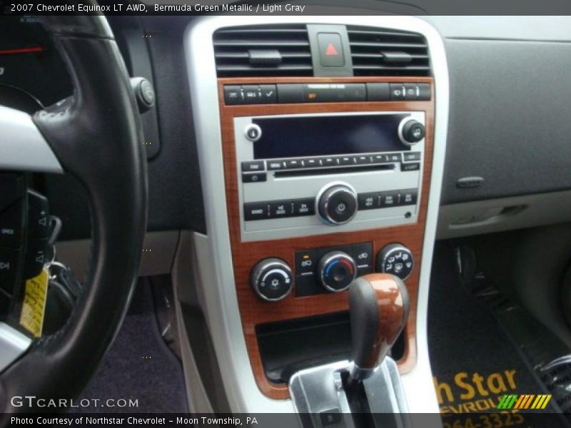 Bermuda Green Metallic / Light Gray 2007 Chevrolet Equinox LT AWD