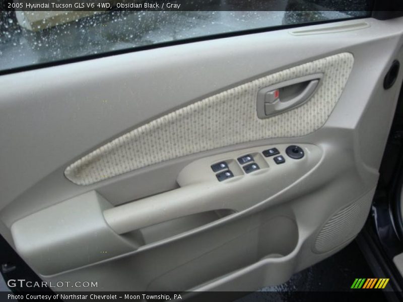Obsidian Black / Gray 2005 Hyundai Tucson GLS V6 4WD
