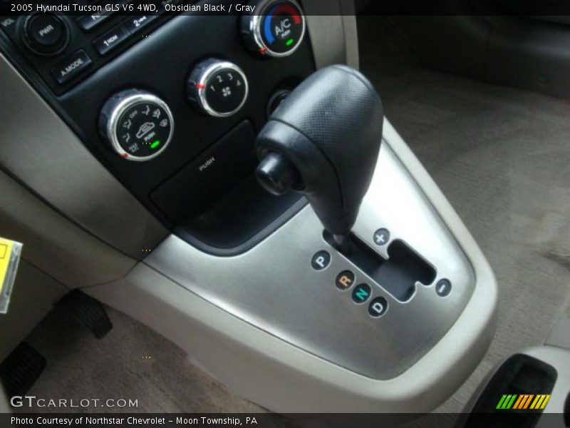 Obsidian Black / Gray 2005 Hyundai Tucson GLS V6 4WD