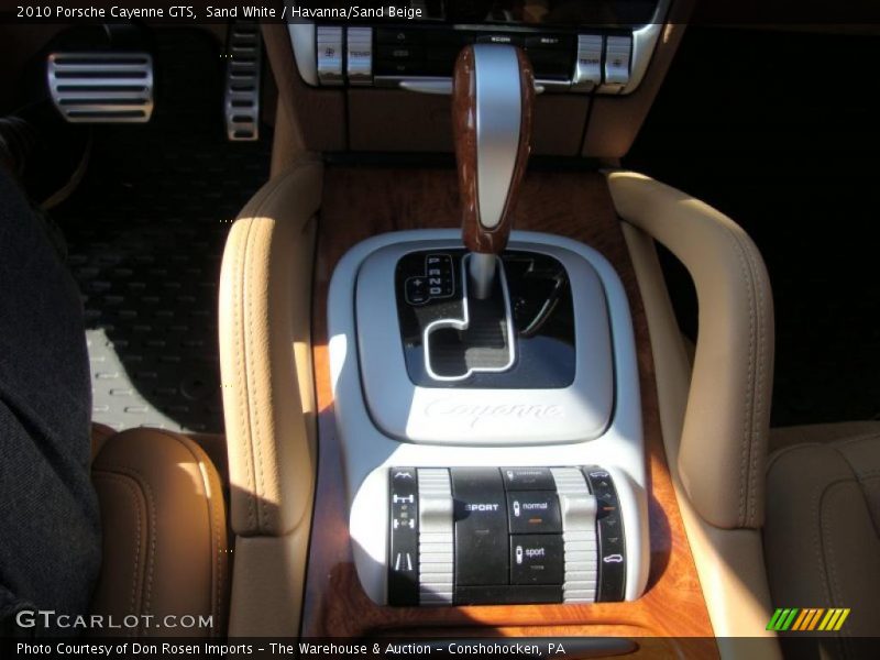 Sand White / Havanna/Sand Beige 2010 Porsche Cayenne GTS