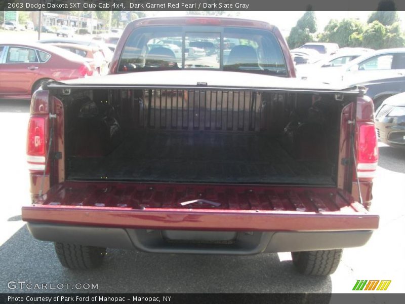 Dark Garnet Red Pearl / Dark Slate Gray 2003 Dodge Dakota SXT Club Cab 4x4