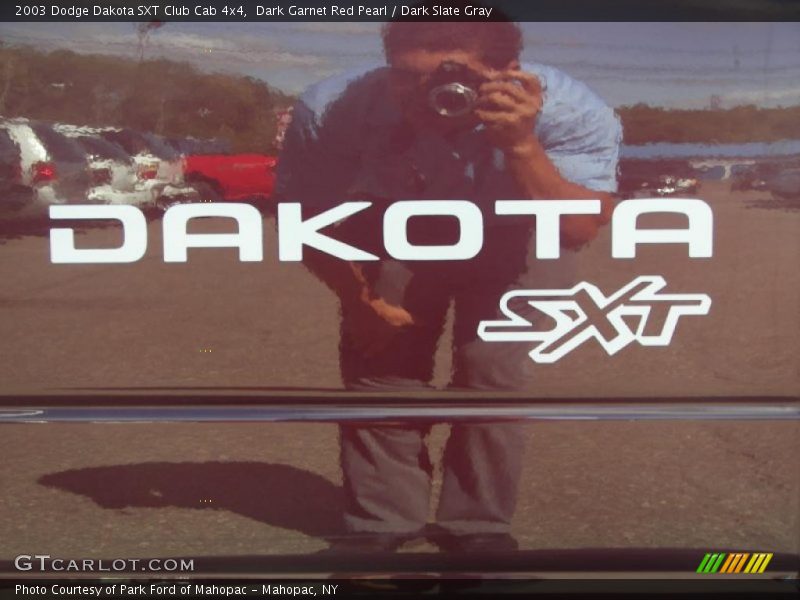 Dark Garnet Red Pearl / Dark Slate Gray 2003 Dodge Dakota SXT Club Cab 4x4